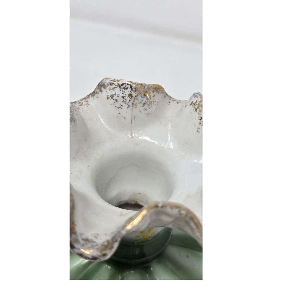 Vtg gold trimmed green/white vase‎ blue flowers mid century shabby chic cottage